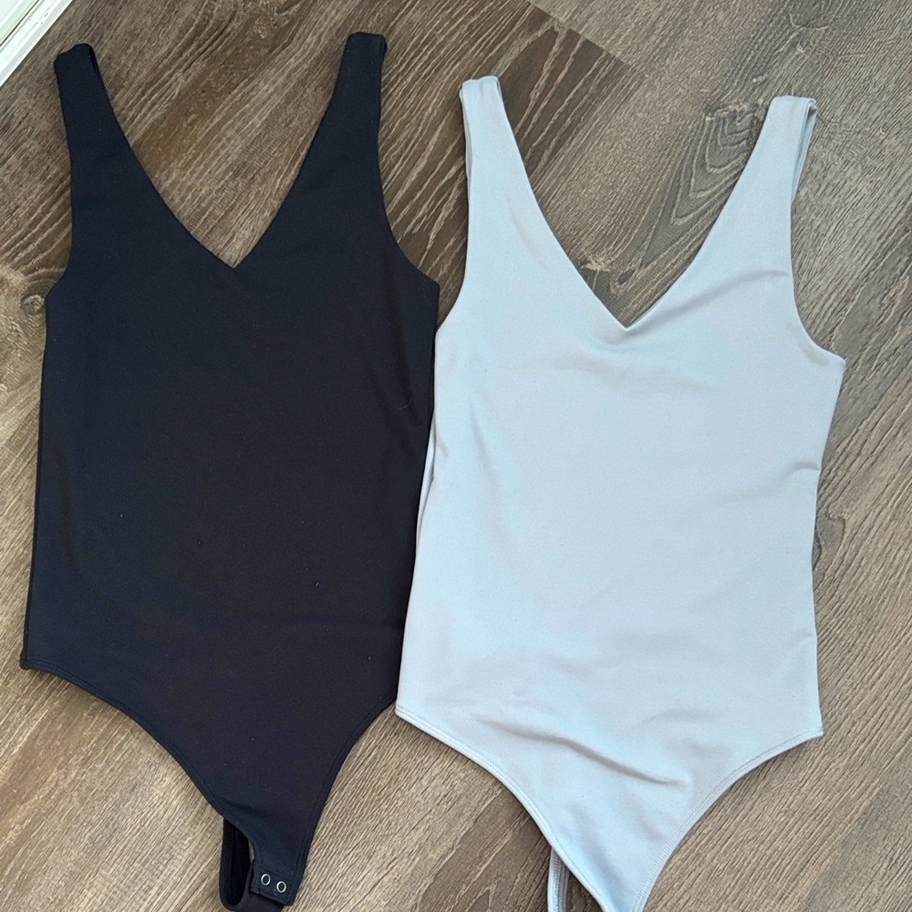 Abercrombie Size XS Black and Light Blue V-Neck Bodysuit (2-pack)